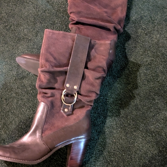 Genuine Suede and Leather a chocolate Brown Buckle Boots sz 9 like new - Picture 5 of 6